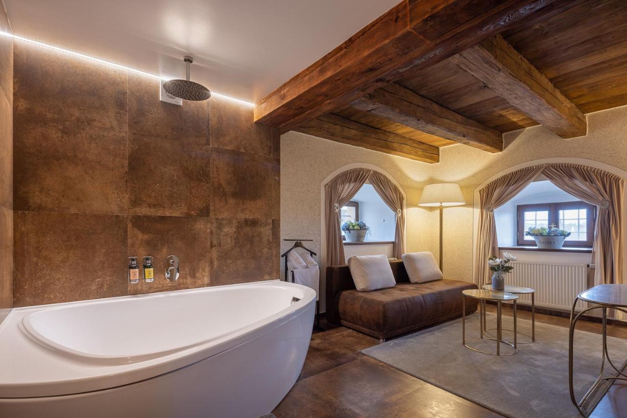 Pytloun Chateau Ctenice 4* Praga